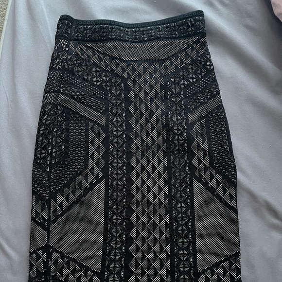 BCBG XXS Bandage Skirt NWOT - Picture 3 of 7